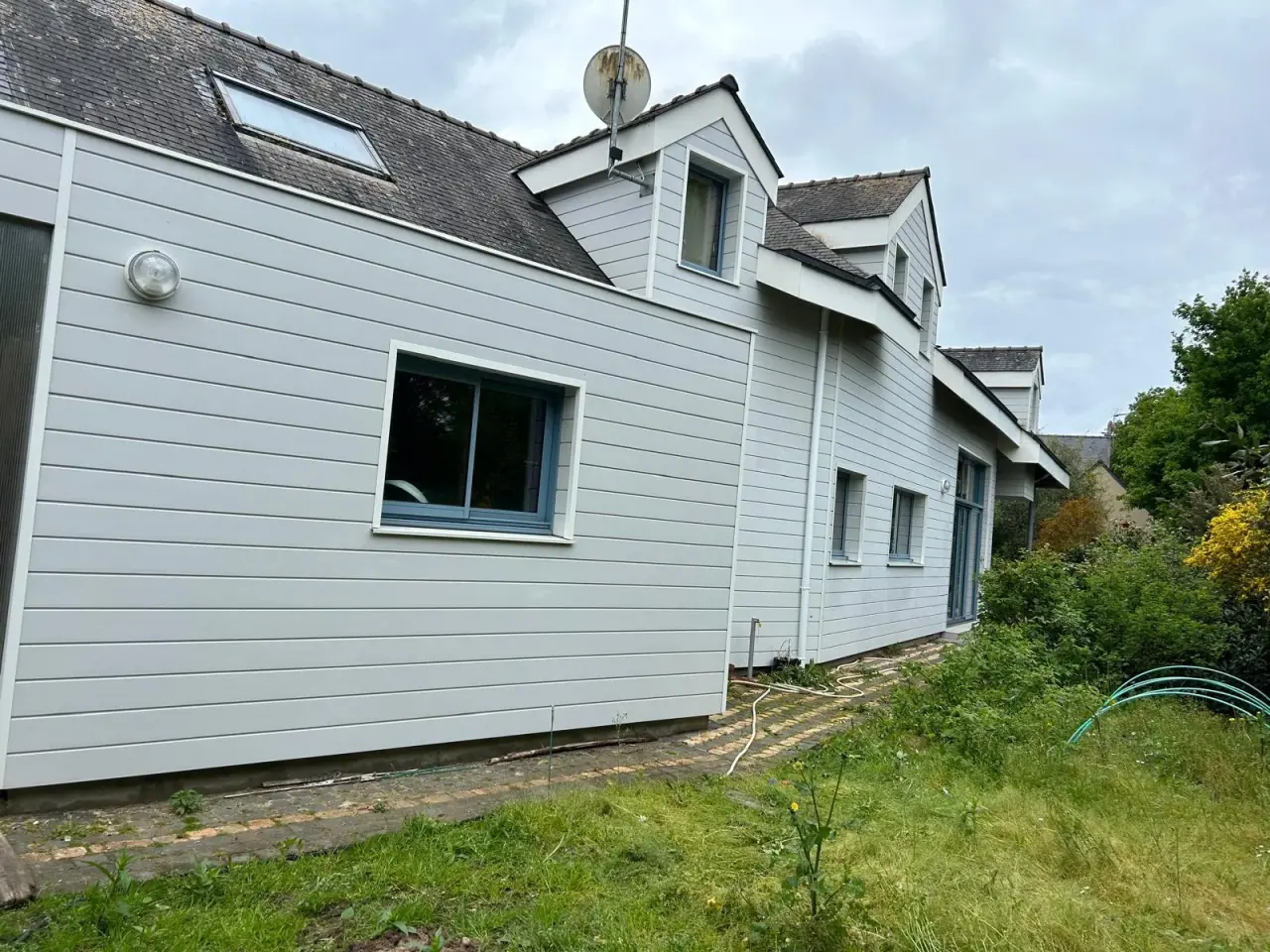 Bardage bois nettoyé, lames redevenues claires